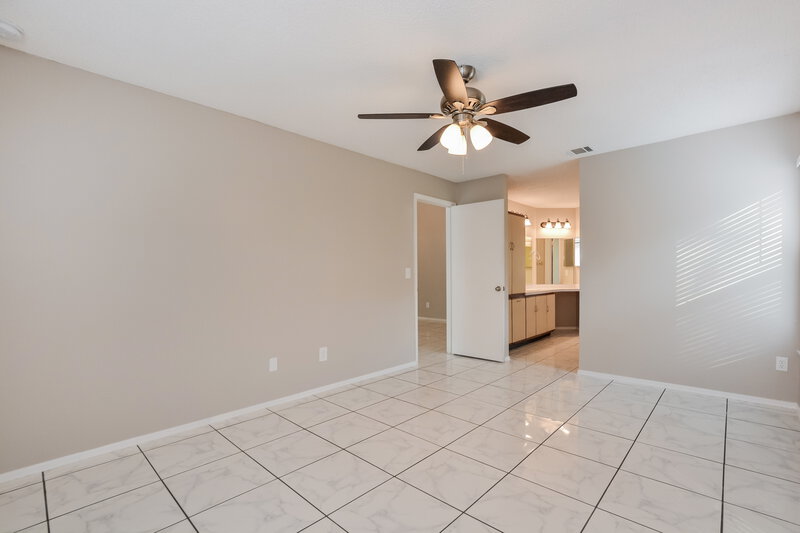 2,355/Mo, 140 Coralwood Cir Kissimmee, FL 34743 Main Bedroom View 2