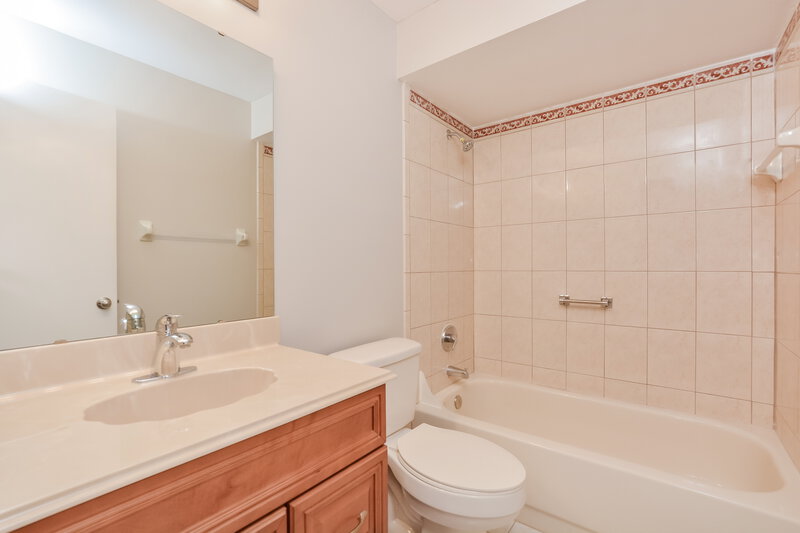 2,355/Mo, 140 Coralwood Cir Kissimmee, FL 34743 Bathroom View