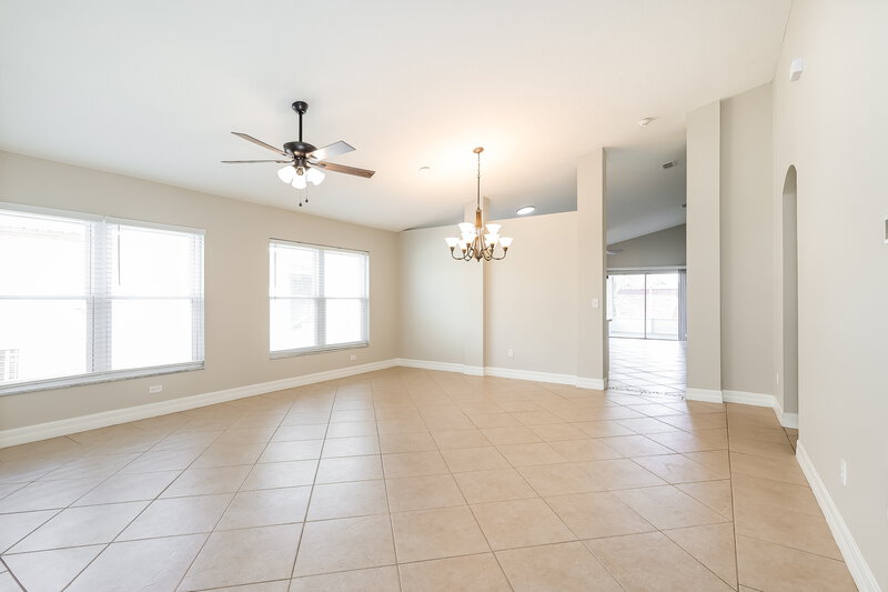 0/Mo, 15904 Autumn Glen Ave Clermont, FL 34714 Living Room View