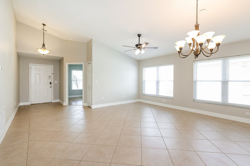 0/Mo, 15904 Autumn Glen Ave Clermont, FL 34714 Dining Room View