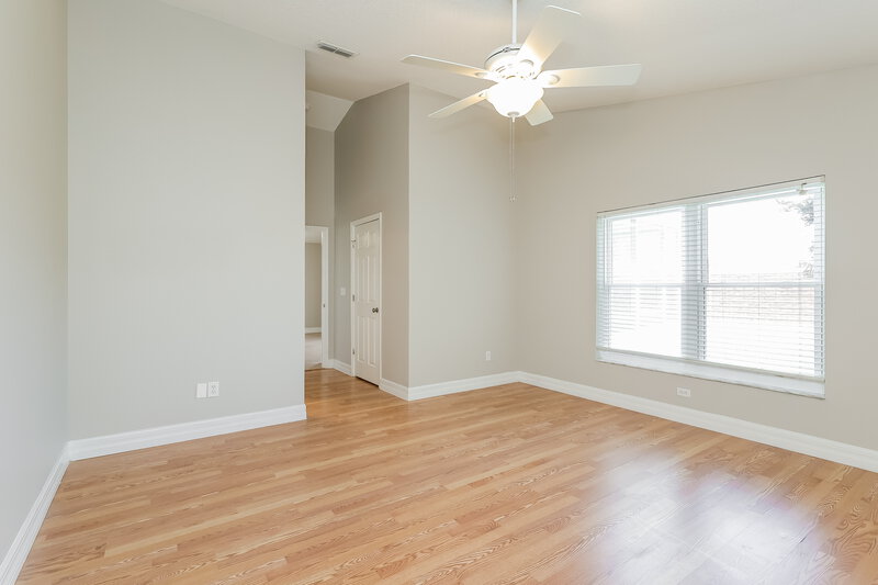 0/Mo, 15904 Autumn Glen Ave Clermont, FL 34714 Main Bedroom View