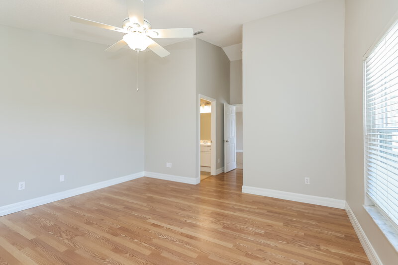 0/Mo, 15904 Autumn Glen Ave Clermont, FL 34714 Main Bedroom View 2