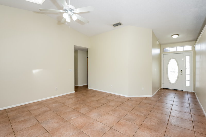 4,090/Mo, 2640 Rolling Broak Dr Orlando, FL 32837 Living Room View