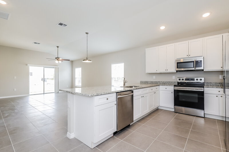 1,865/Mo, 1658 Redfin Dr Poinciana, FL 34759 Kitchen View