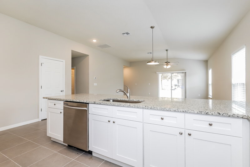 1,865/Mo, 1658 Redfin Dr Poinciana, FL 34759 Kitchen View 2