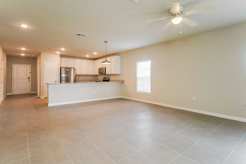 1,905/Mo, 159 Redwing Ct Poinciana, FL 34759 Living Room View 3