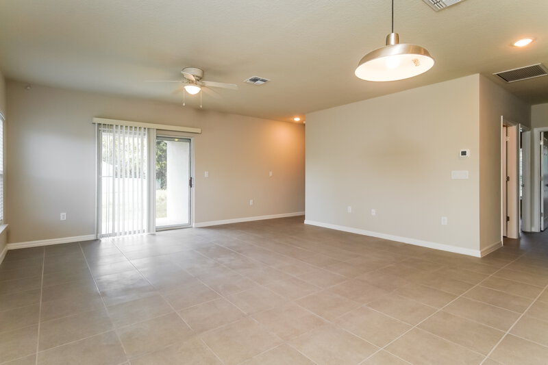 1,905/Mo, 159 Redwing Ct Poinciana, FL 34759 Dining Room View