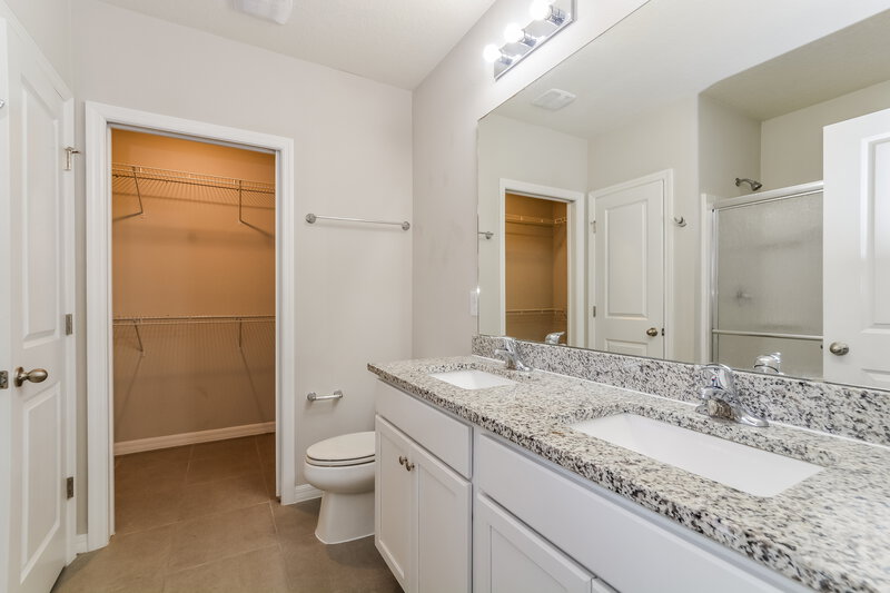 1,840/Mo, 116 Sail Way Poinciana, FL 34759 Main Bathroom View