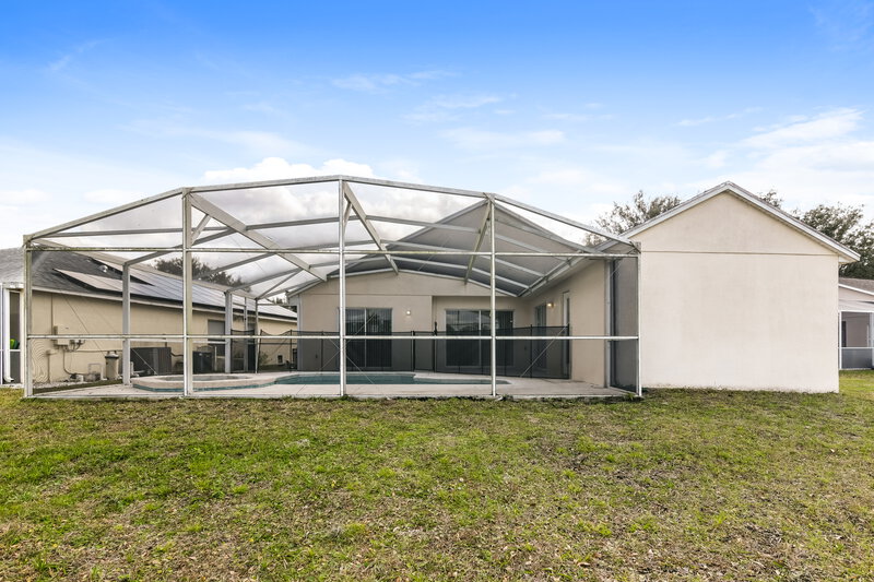 2,320/Mo, 17305 Woodcrest Way Clermont, FL 34714 Rear View