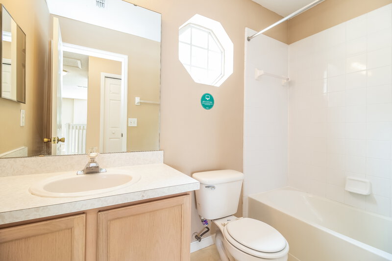 2,030/Mo, 1047 Woodsong Way Clermont, FL 34714 Bathroom View