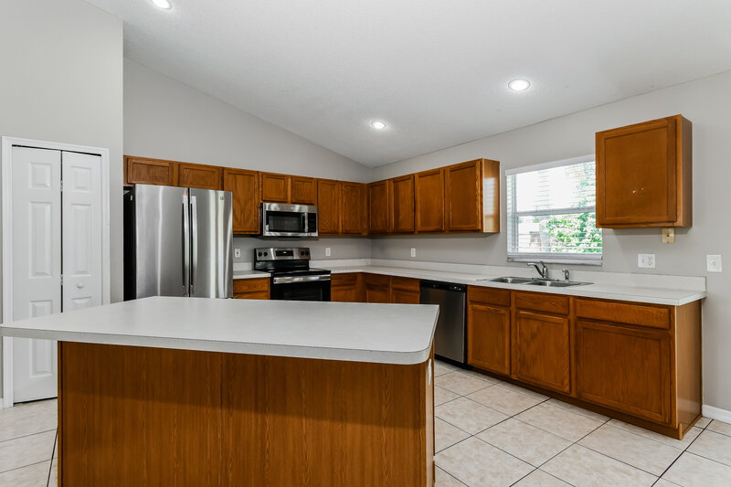 2,225/Mo, 4228 Settlers Ct Saint Cloud, FL 34772 Kitchen View