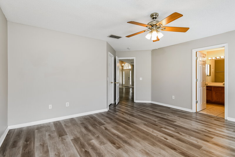 2,225/Mo, 4228 Settlers Ct Saint Cloud, FL 34772 Main Bedroom View 2