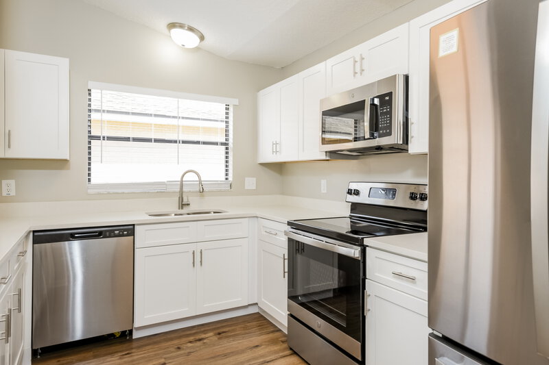 2,225/Mo, 259 Hound Run Pl Casselberry, FL 32707 Kitchen View