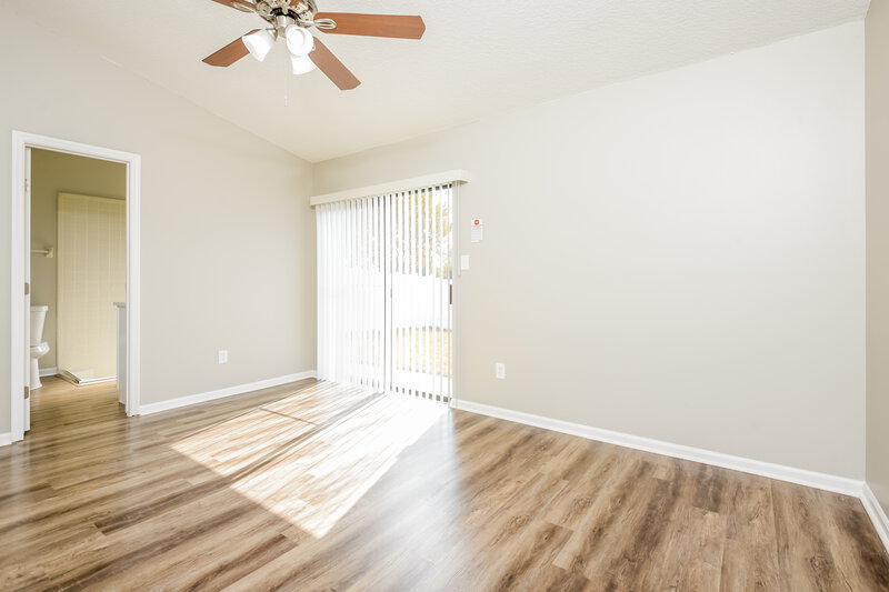 2,225/Mo, 259 Hound Run Pl Casselberry, FL 32707 Main Bedroom View