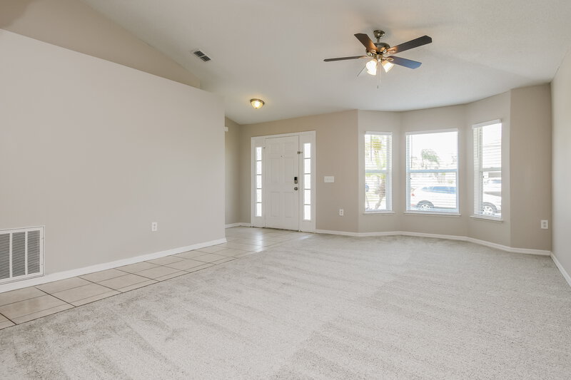 2,240/Mo, 4931 Silver Thistle Ln Saint Cloud, FL 34772 Living Room View