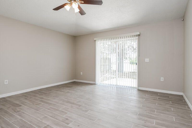 2,240/Mo, 4931 Silver Thistle Ln Saint Cloud, FL 34772 Family Room View