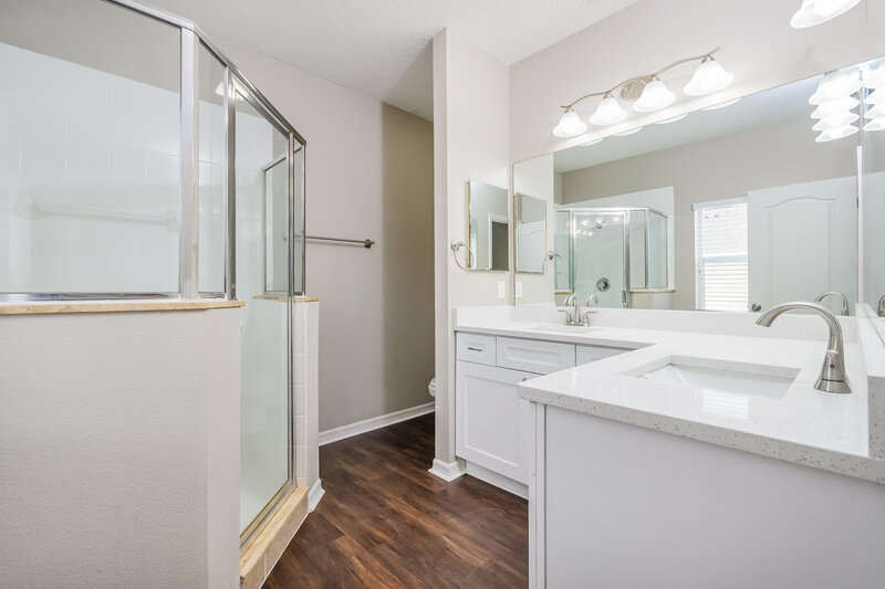 2,025/Mo, 735 Marotta Loop Ocoee, FL 34761 Main Bathroom View