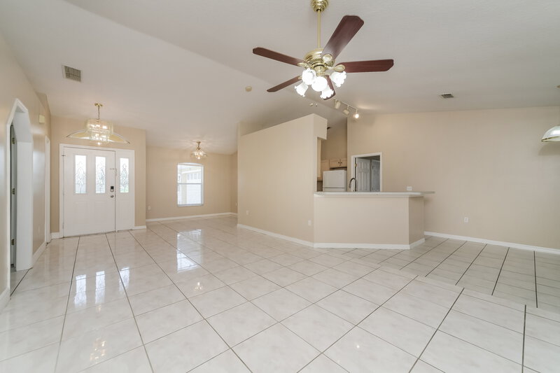 2,120/Mo, 2318 Sweetwater Blvd Saint Cloud, FL 34772 Living Room View 2