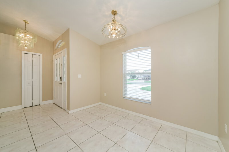 2,120/Mo, 2318 Sweetwater Blvd Saint Cloud, FL 34772 Dining Room View