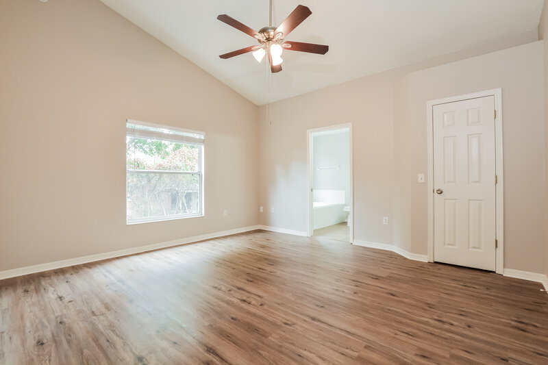 2,030/Mo, 2649 Winchester Cir Eustis, FL 32726 Main Bedroom View
