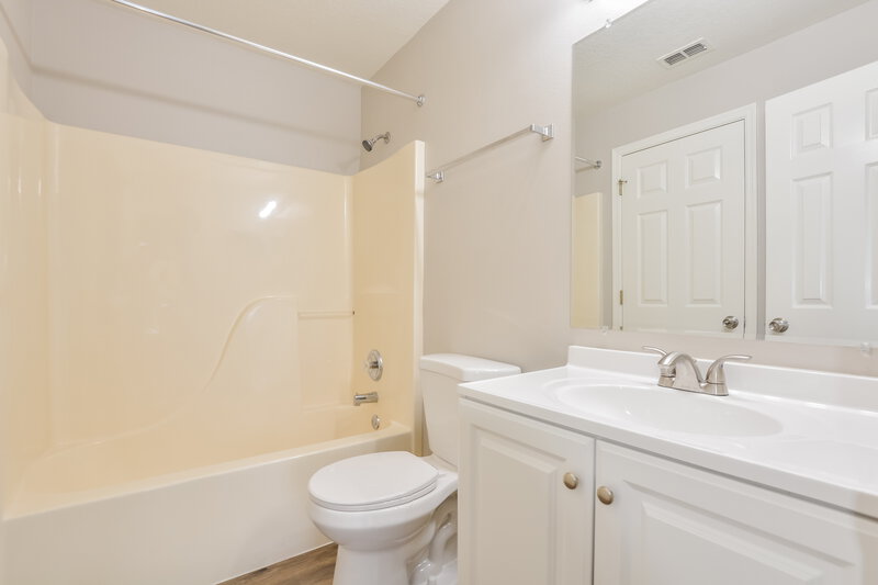 2,030/Mo, 2649 Winchester Cir Eustis, FL 32726 Bathroom View