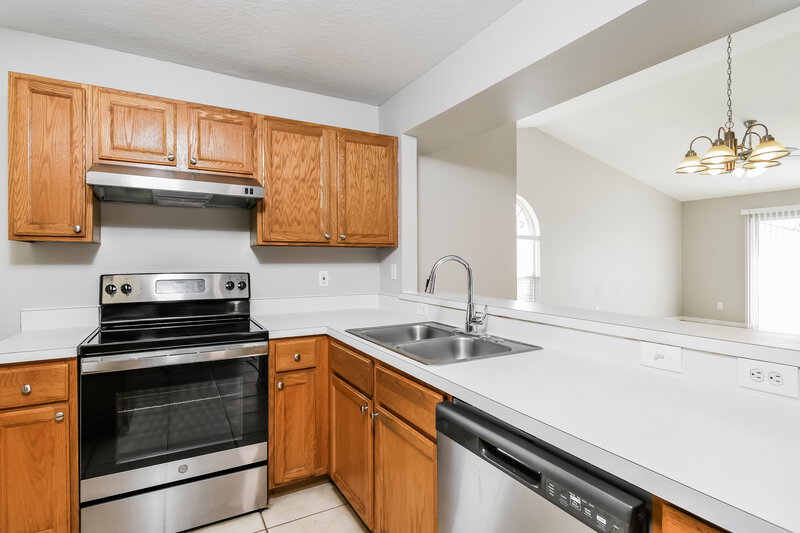 2,900/Mo, 2294 Santa Lucia St Kissimmee, FL 34743 Kitchen View 2