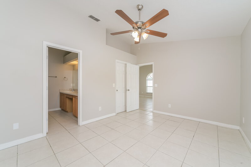 1,860/Mo, 2294 Santa Lucia St Kissimmee, FL 34743 Main Bedroom View 2