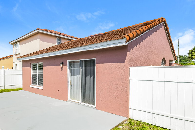 2,900/Mo, 2294 Santa Lucia St Kissimmee, FL 34743 Rear View