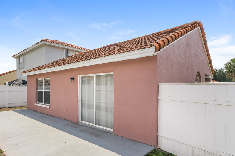 1,860/Mo, 2294 Santa Lucia St Kissimmee, FL 34743 Rear View