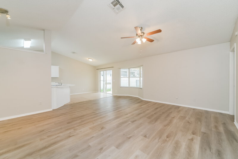 2,255/Mo, 8608 Wellington Loop Kissimmee, FL 34747 Living Room View