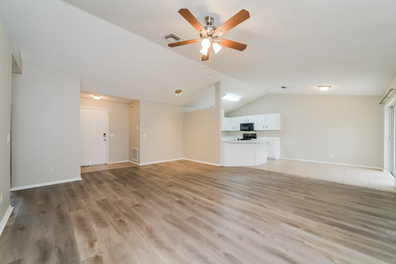 2,255/Mo, 8608 Wellington Loop Kissimmee, FL 34747 Living Room View 2