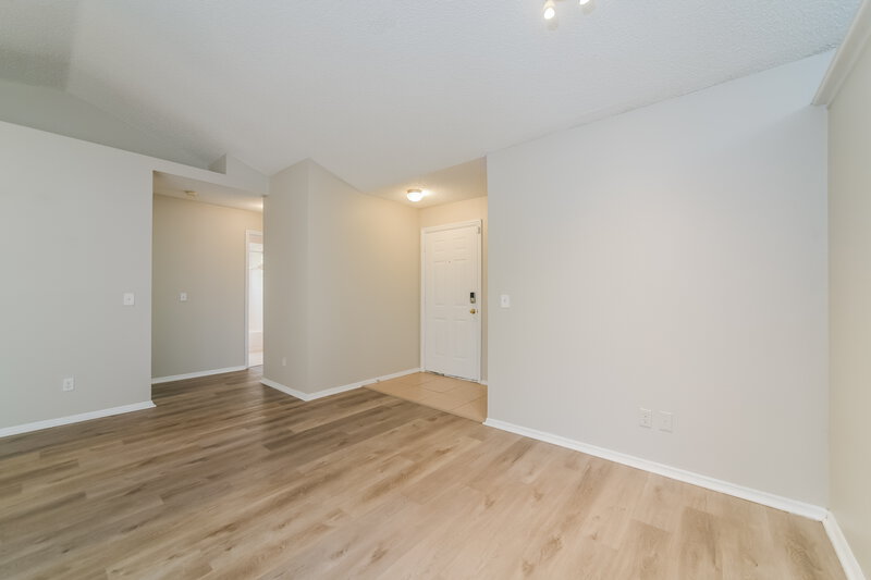 2,255/Mo, 8608 Wellington Loop Kissimmee, FL 34747 Living Room View 3