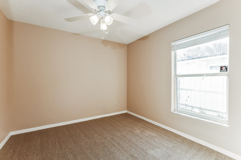 1,950/Mo, 1040 Shale Trail St Apopka, FL 32703 Bedroom View