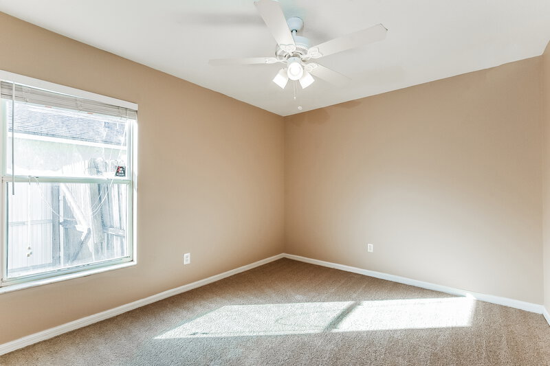 1,950/Mo, 1040 Shale Trail St Apopka, FL 32703 Bedroom View 3