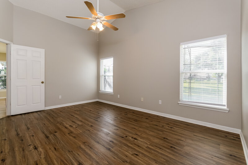 2,160/Mo, 1119 Clear Creek Cir Clermont, FL 34714 Main Bedroom View 2