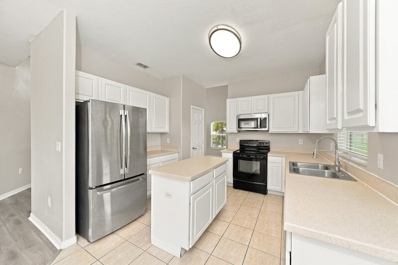 2,490/Mo, 625 Wekiva Crest Dr Apopka, FL 32712 Kitchen View
