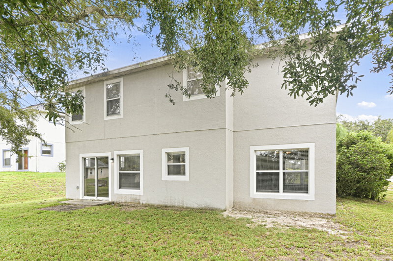 2,490/Mo, 625 Wekiva Crest Dr Apopka, FL 32712 Rear View