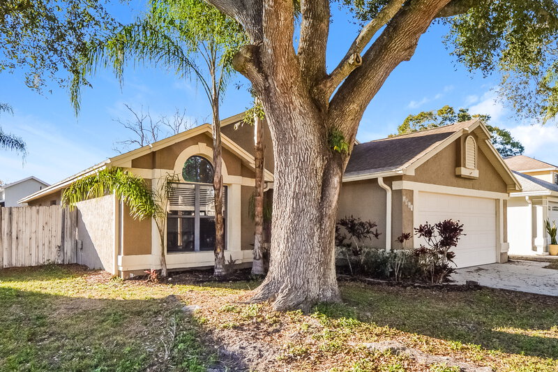 2,400/Mo, 1048 Vernon Loop Oviedo, FL 32765 Front View