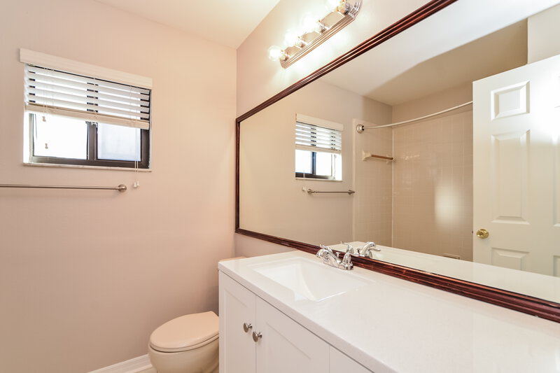 2,400/Mo, 1048 Vernon Loop Oviedo, FL 32765 Bathroom View
