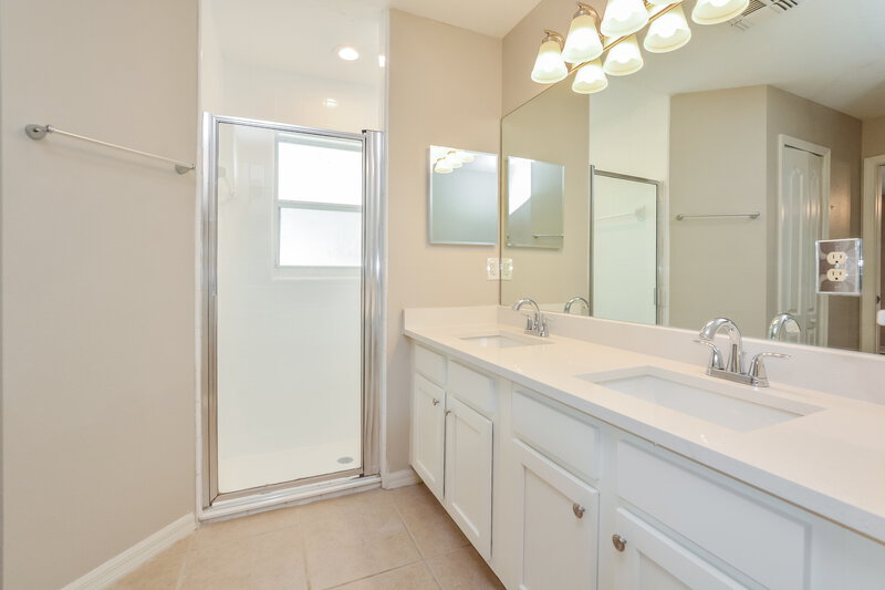 2,375/Mo, 11121 Autumn Wind Loop Clermont, FL 34711 Main Bathroom View