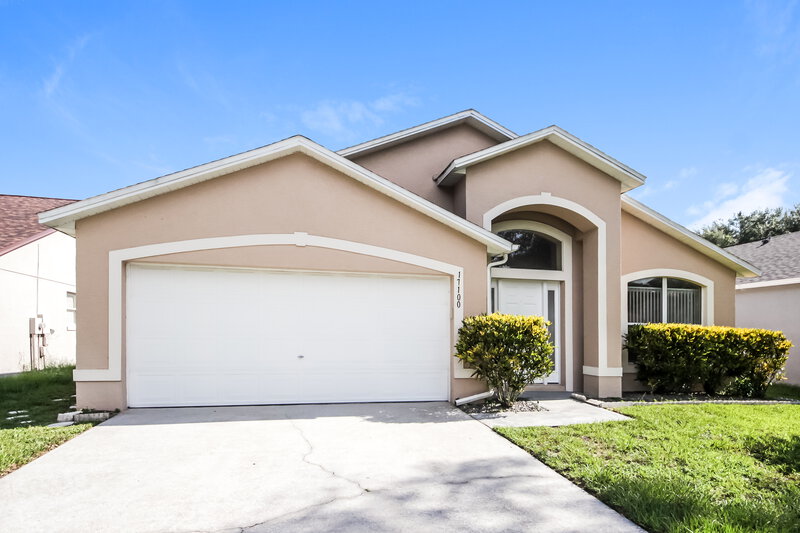 2,235/Mo, 17100 Woodcrest Way Clermont, FL 34714 Front View