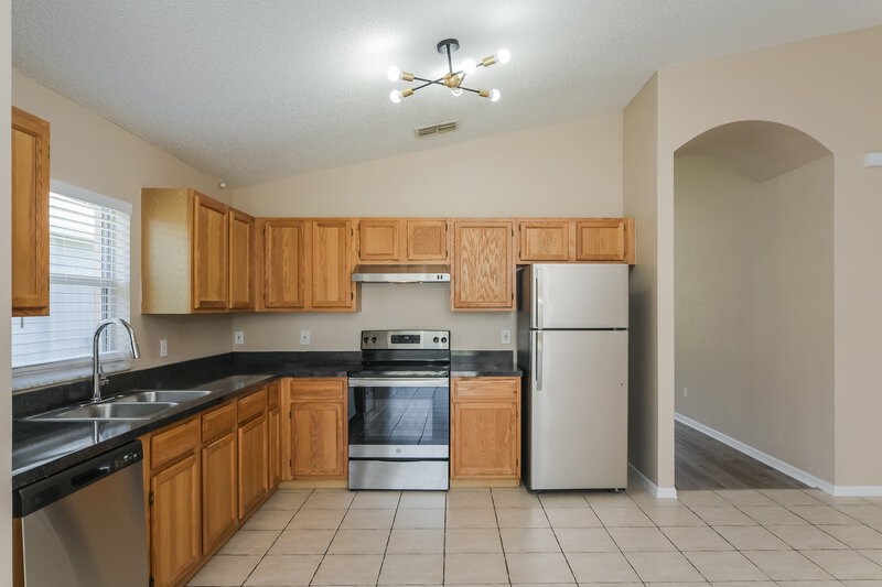 2,170/Mo, 17100 Woodcrest Way Clermont, FL 34714 Kitchen View