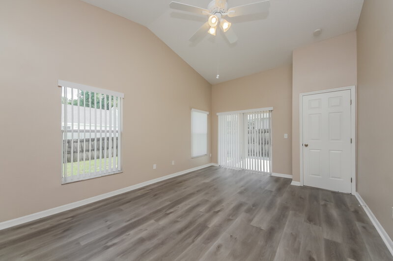 2,235/Mo, 17100 Woodcrest Way Clermont, FL 34714 Main Bedroom View 2