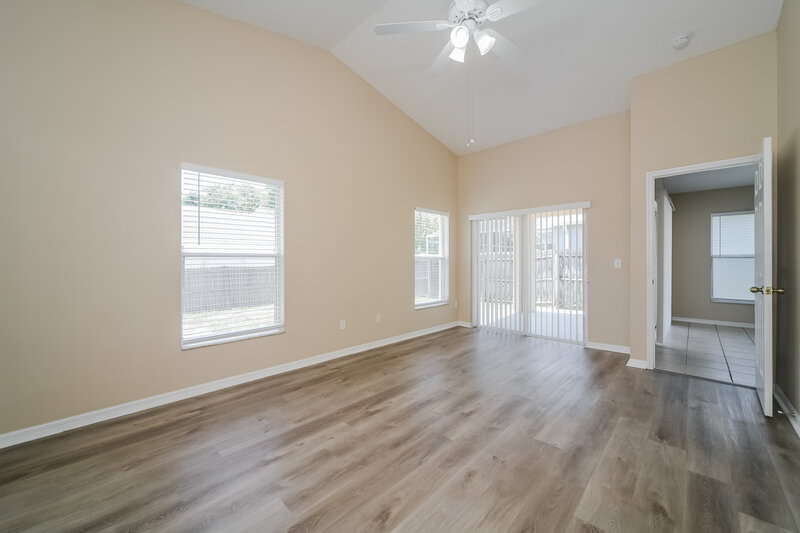 2,170/Mo, 17100 Woodcrest Way Clermont, FL 34714 Main Bedroom View