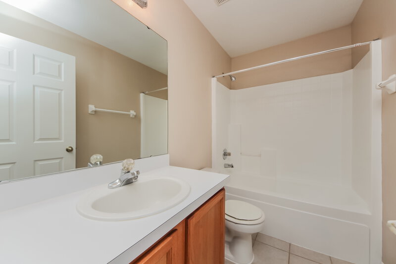 2,235/Mo, 17100 Woodcrest Way Clermont, FL 34714 Bathroom View