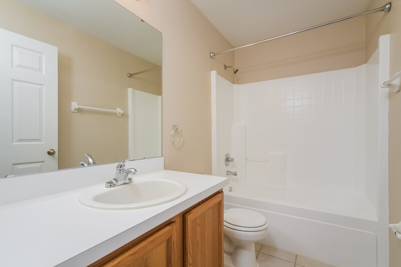 2,170/Mo, 17100 Woodcrest Way Clermont, FL 34714 Bathroom View