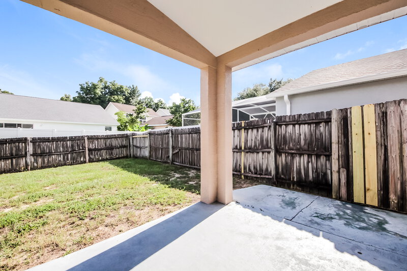 2,235/Mo, 17100 Woodcrest Way Clermont, FL 34714 Covered Porch View