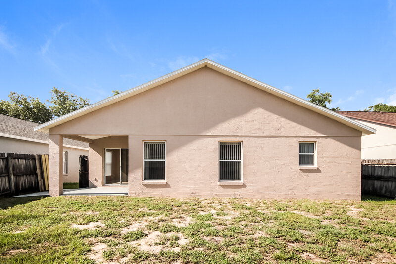 2,235/Mo, 17100 Woodcrest Way Clermont, FL 34714 Rear View