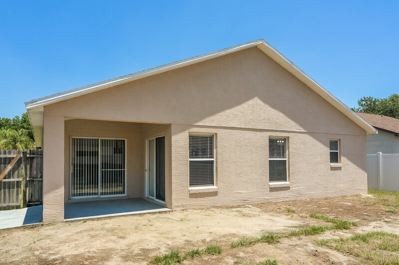 2,170/Mo, 17100 Woodcrest Way Clermont, FL 34714 Rear View