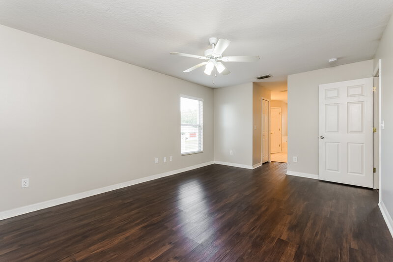 2,200/Mo, 1128 Windy Bluff Dr Minneola, FL 34715 Main Bedroom View 2
